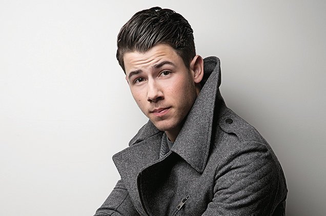 ApreciationTw's tweet photo. RT For Robert Pattinson 
LIKE For Nick Jonas https://t.co/tTnBen4RRn