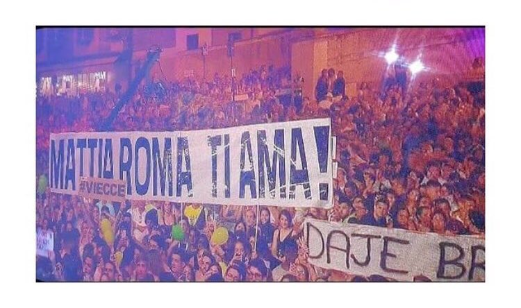 bnljsc's tweet photo. Più vicini, compatti e indistruttibili.♥️

#WindSummerFestival #Briga #NMNB https://t.co/hDXruHGpMi