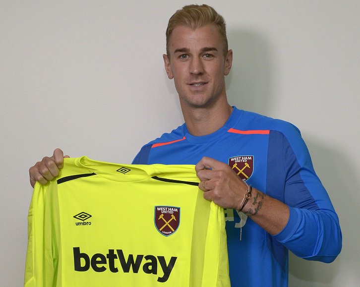 SoccerNewsEC's tweet photo. #PremierLeague 
Nuevo portero
#Engladn Joe Hart es nuevo jugador de @WestHamUtd 
Viene del @ManCityES 
Su último club fue @TorinoFC_1906 https://t.co/u2MYifWnp0