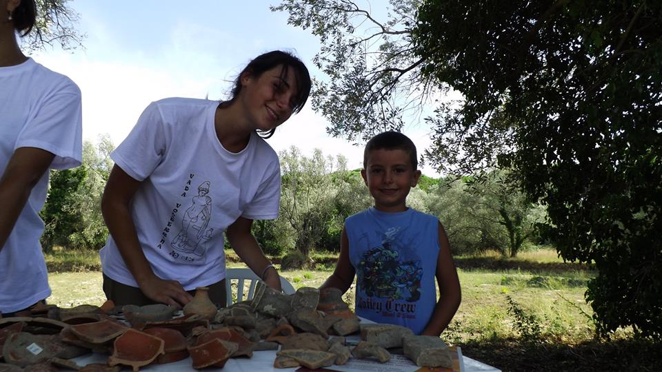 DiggingVada's tweet photo. That's #publicarchaeology ! #diggingvada17 #openday #StayTuned #staywithus #thanks https://t.co/xmCE75ilVy