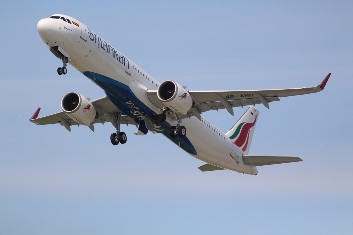 Tobias_Gudat's tweet image. #A321neo #SriLankan #4RAND  today B flight