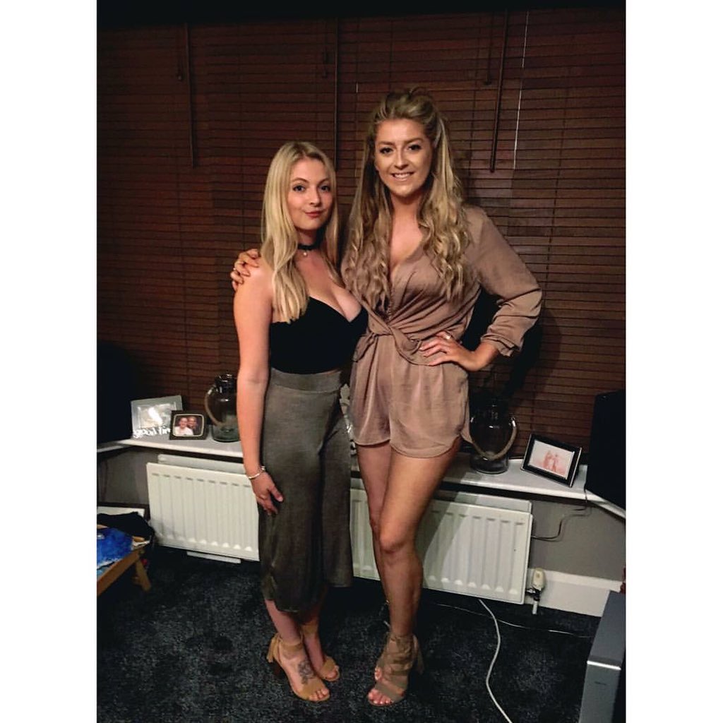 ZoeStringman's tweet image. Happy birthday to @leannedysonn you absolute stunner 😘🎈🎉