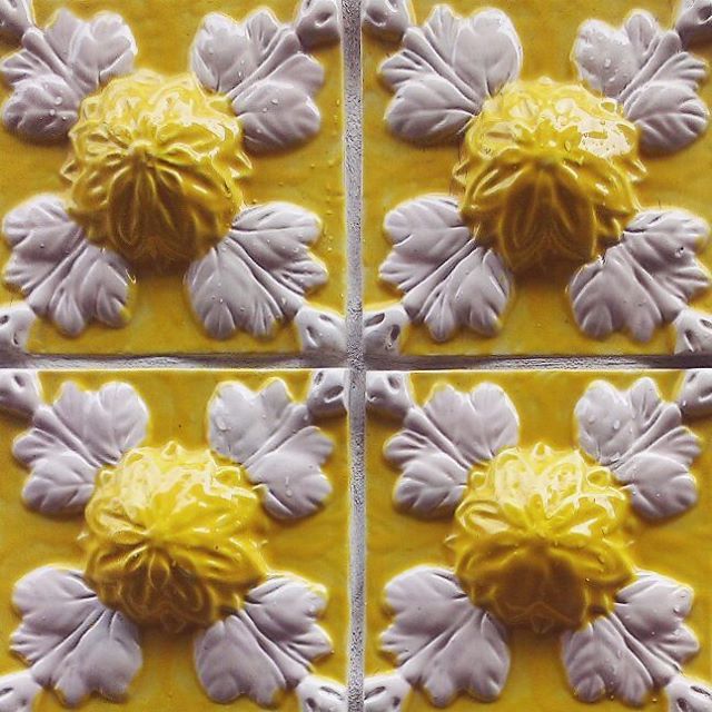 insideporto's tweet photo. Porto's Tiles ❤️ ️ Photo by Lina Steinbusch
#insideporto #porto #tiles #city #yellow #city #travel #discover #ilovetravel #europe #portugal https://t.co/4orEcVXtWG
