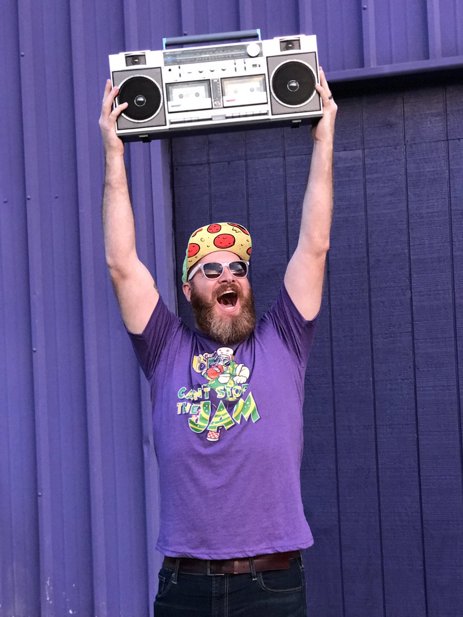 pizzabeardparty's tweet photo. the shirt iS NOW AVAILABLE 🍕🎉
(until August 1st)

HERE:
https://t.co/EUFHHKUH7z https://t.co/e6HI2QiDeo