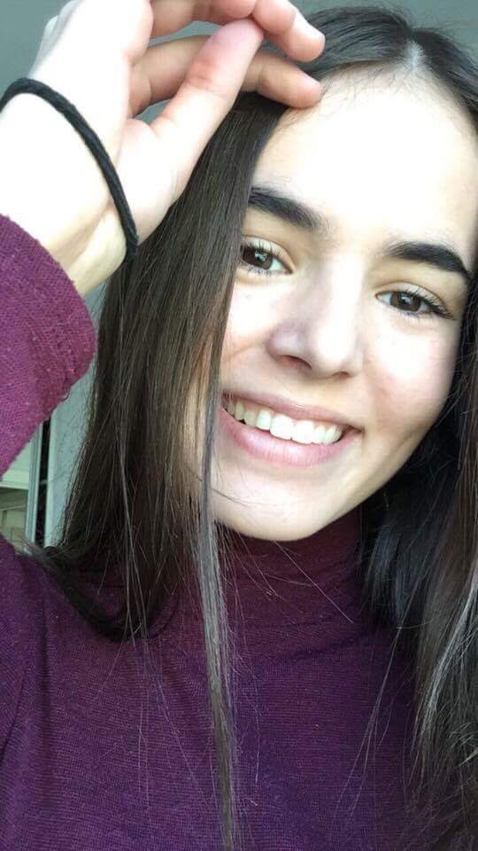 saraxpetersen's tweet photo. Happy tuesday loves ❤️

You're all stunning!

#Tuesdayselfie https://t.co/baJxoDfsXW