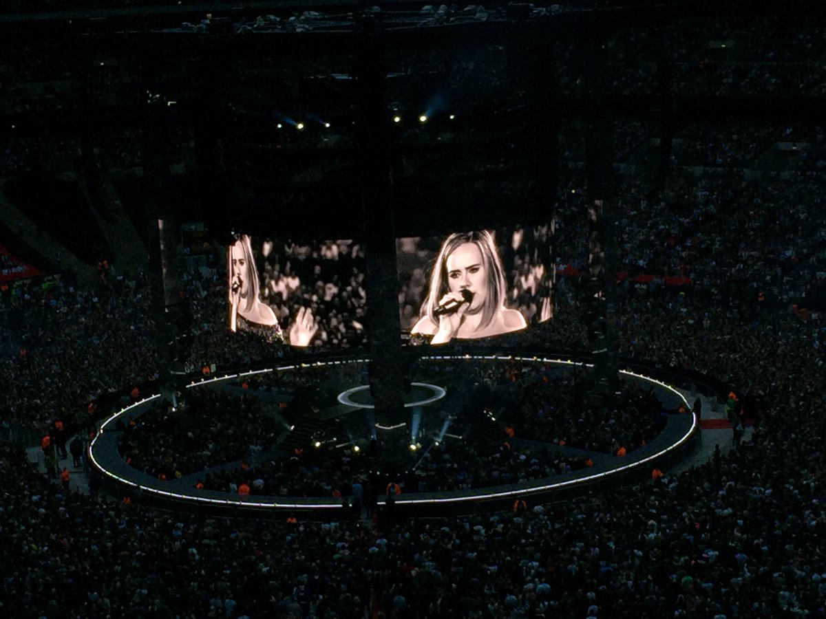 RuderHasIt's tweet photo. Tb Wembley 29th ๐๐ผ๐ #adelefinale https://t.co/4rXUCdADCY
