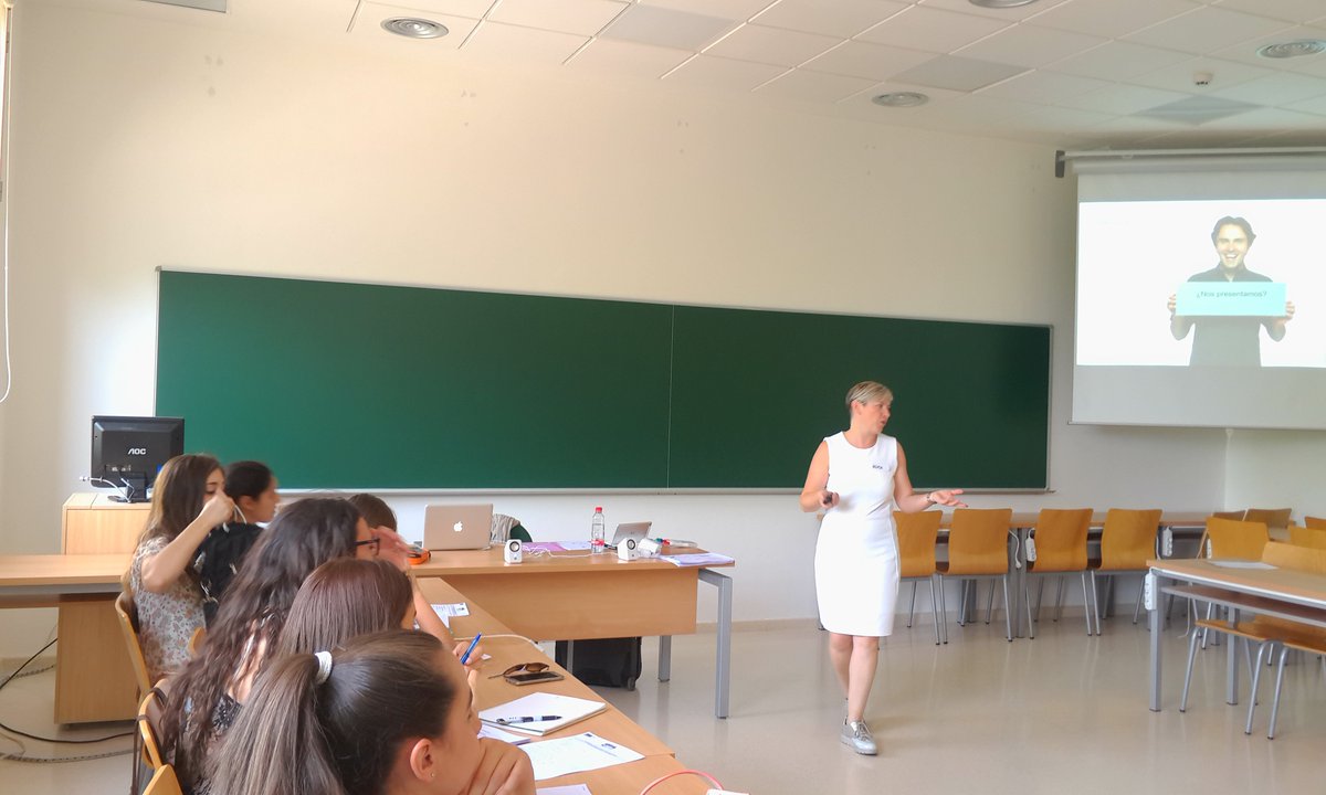 cipeuclm's tweet photo. Sigue la formación de #generaciónON, hoy "Entrevistas internacionales" con @inmarios_. Un programa de @IMPEFE y @cipeuclm. https://t.co/FKFej8IfX1