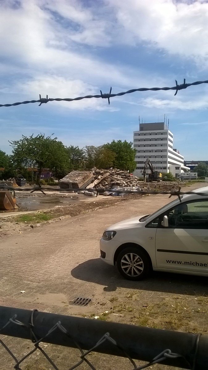 Mooie herinneringen blijven. Het gebouw " DWI " is er niet meer........ <a href="/RDingerdis/">Rob Dingerdis</a> <a href="/MaartenVlieg/">Maarten Vliegenthart</a> <a href="/SVO_Opleidingen/">SVOvakopleiding food</a>
