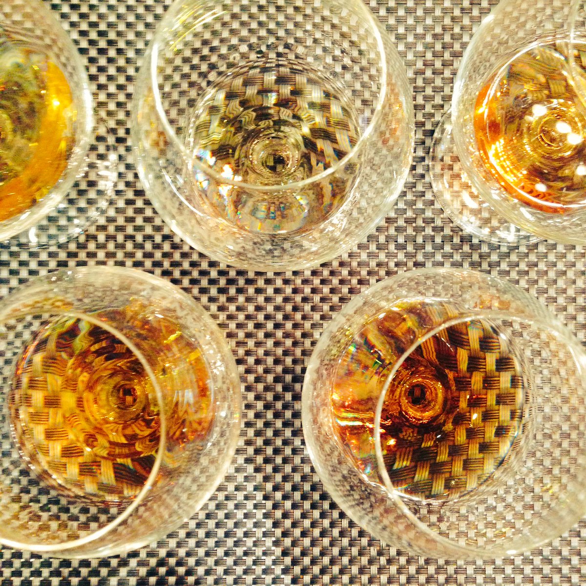 kateliquorish's tweet photo. Distell Introduction to South African Brandy Course -what a treat. @OudeMeesterSA #VanRyn's @KlipdriftBrandy @RichelieuBrandy #LoveBrandy https://t.co/3MuyB7CPnU