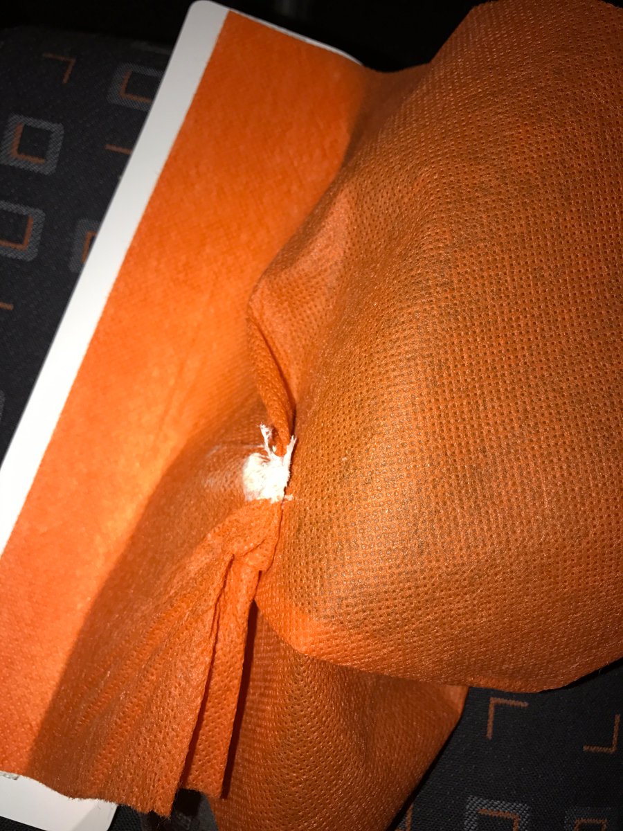 hmx500's tweet photo. @easyJet #easyjet Thanks for not cleaning seats between flights - Perhaps using the Flight Attendants as Cleaners is not ideal. #ryanair https://t.co/5Rc441o7AJ