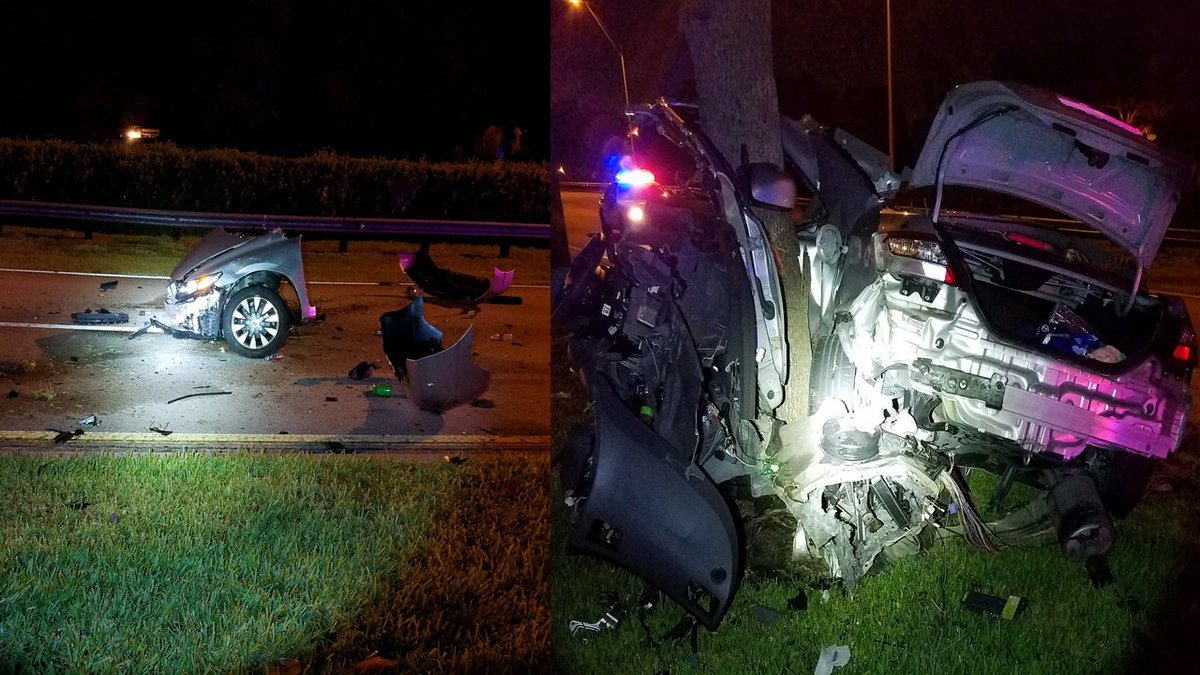 Hollywood man, woman in critical condition after Pembroke Pines crash bit.ly/2uE0Dal https://t.co/Tyy9Apeg0m