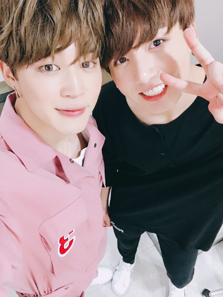BTS_3175's tweet photo. あと２ヶ月しかないけど、ポロワニム協力お願いします🙇‍♀️

大好きなぐぅちゃんのセンイルまでに901RT!!ぴったりで止めてください🙏🙏🙏

 #グクのセンイルまでに901RT 
#RTした人全員フォローする 
 #DafaBama2017_BTS https://t.co/EfNdRuNdfJ