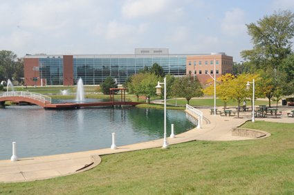 Campus Visits - Tours emich.edu/admissions/vis…