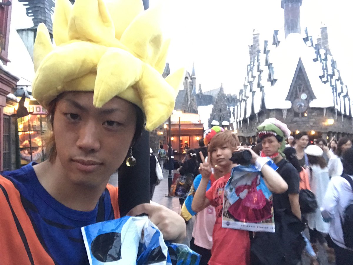TO_TETSUYA's tweet photo. ユニバ楽しすぎたよぉぉぉ！！！
今日ユニバにいた人の中で上位1割には確実に入るくらい楽しんだよぉぉぉ！！！ https://t.co/ar4EHaiytV