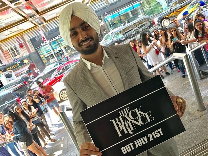 eeleyas_khaira's tweet photo. Stars of The Black Prince @SufiSartaaj @sophielstevens and @leannejoyce123 have a reminder for u #theblackprince #July21st @eeleyaskhaira https://t.co/539AdcK8TE