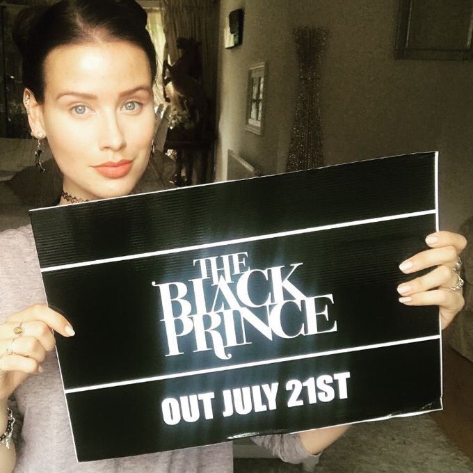 eeleyas_khaira's tweet photo. Stars of The Black Prince @SufiSartaaj @sophielstevens and @leannejoyce123 have a reminder for u #theblackprince #July21st @eeleyaskhaira https://t.co/539AdcK8TE