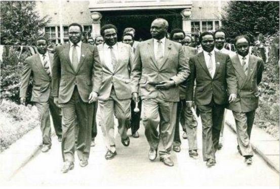 VincentTonui's tweet photo. Enzi ya nyayo....what can u note on this picture. https://t.co/ukIlqXGUuj
