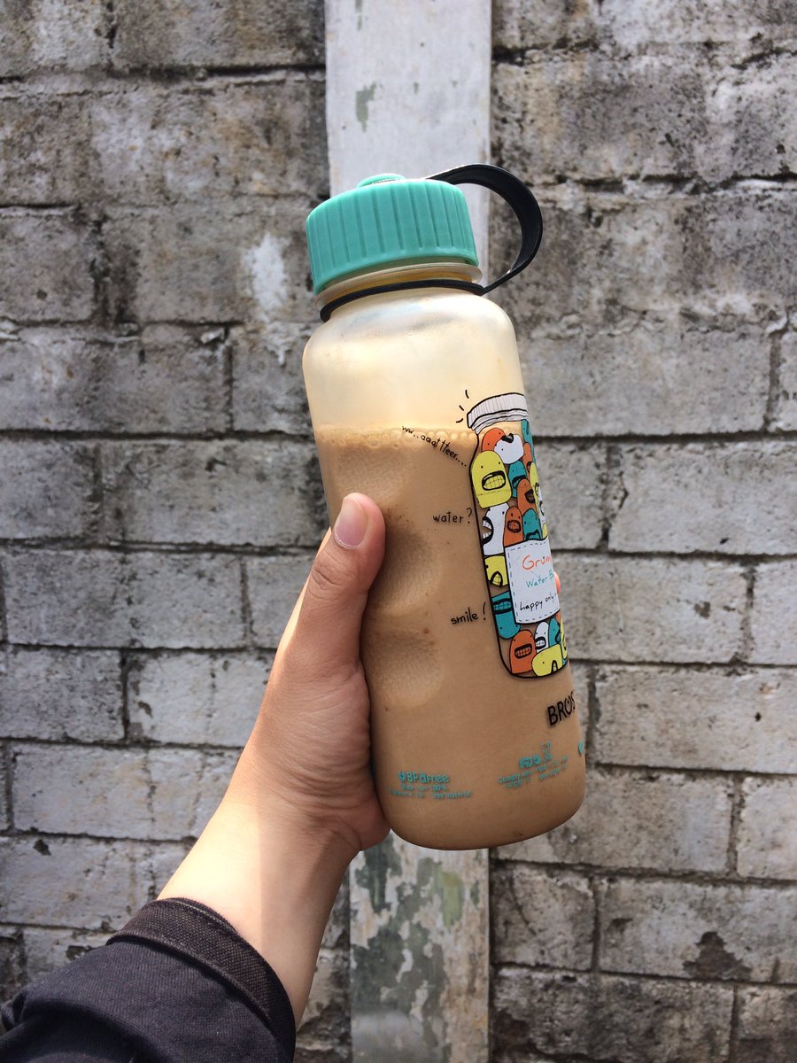 ranume's tweet photo. Karena suka males nunggu gofood dan suka racik2 sendiri, akhirnya nemu resep es kopi susu yang enak. Met coba!#eskopisusuoratuku #bikindhewe https://t.co/bCMS5gPcR6