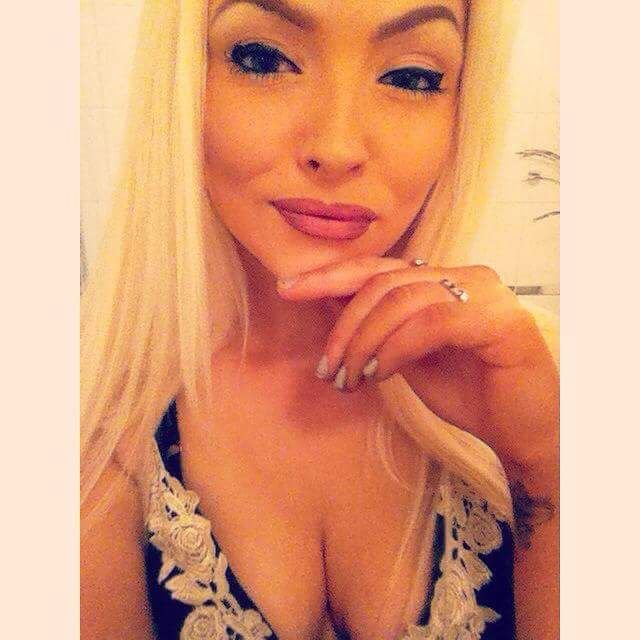 IrishScrews's tweet photo. Lilah, 26, #IrishBabe from #Cork looking for a GL guy to satisfy my voracious sexual appetite. #IrishDating https://t.co/yGt2zyWj9Q https://t.co/o5l0Yjsws3