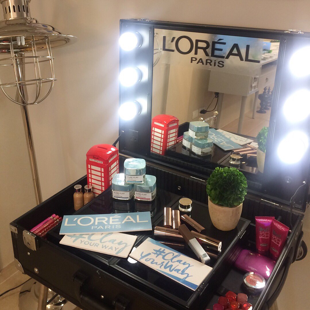 Alylylyly's tweet photo. Best part of being an intern 😍
Today's event for Loréal ✨ #clayyourway #PowerPulse https://t.co/HegHCVMIdK