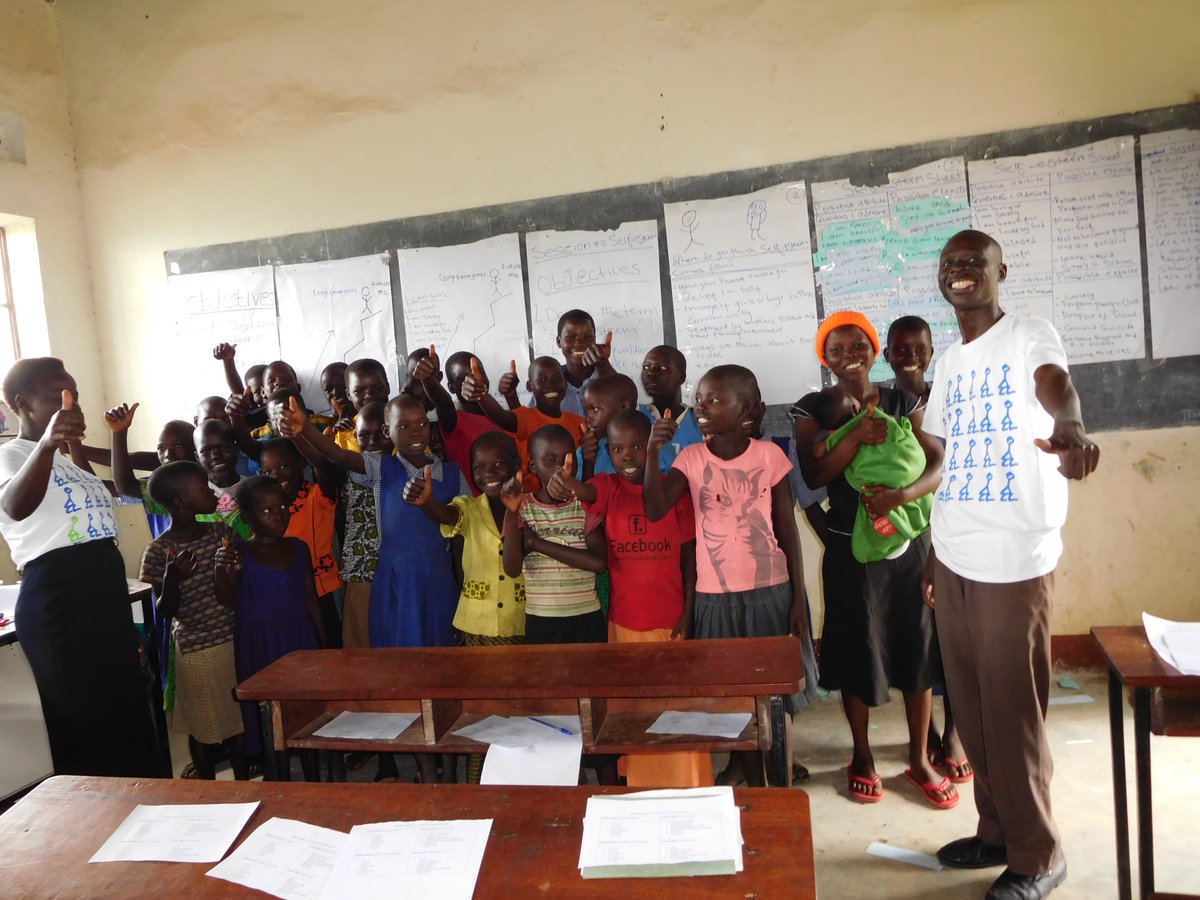 LifestitchesUG's tweet photo. #Lifestitches #AIDS #Orphans Self Esteem workshop at #Ruva primary #Happy #MandelaDay2017 https://t.co/s3FV5gnyFD