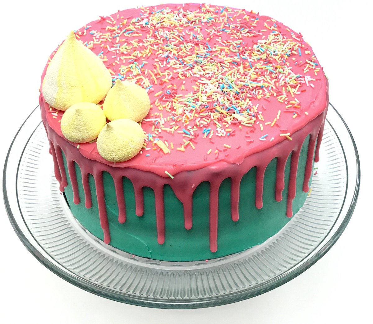 bakewelldunmow's tweet photo. Delicious Vanilla Sprinkle Burst Cake in store now :-)#BakeWELL #Dunmow #Essex #dripcake #propercakes #yumyumyum https://t.co/iOmrO6bw3e