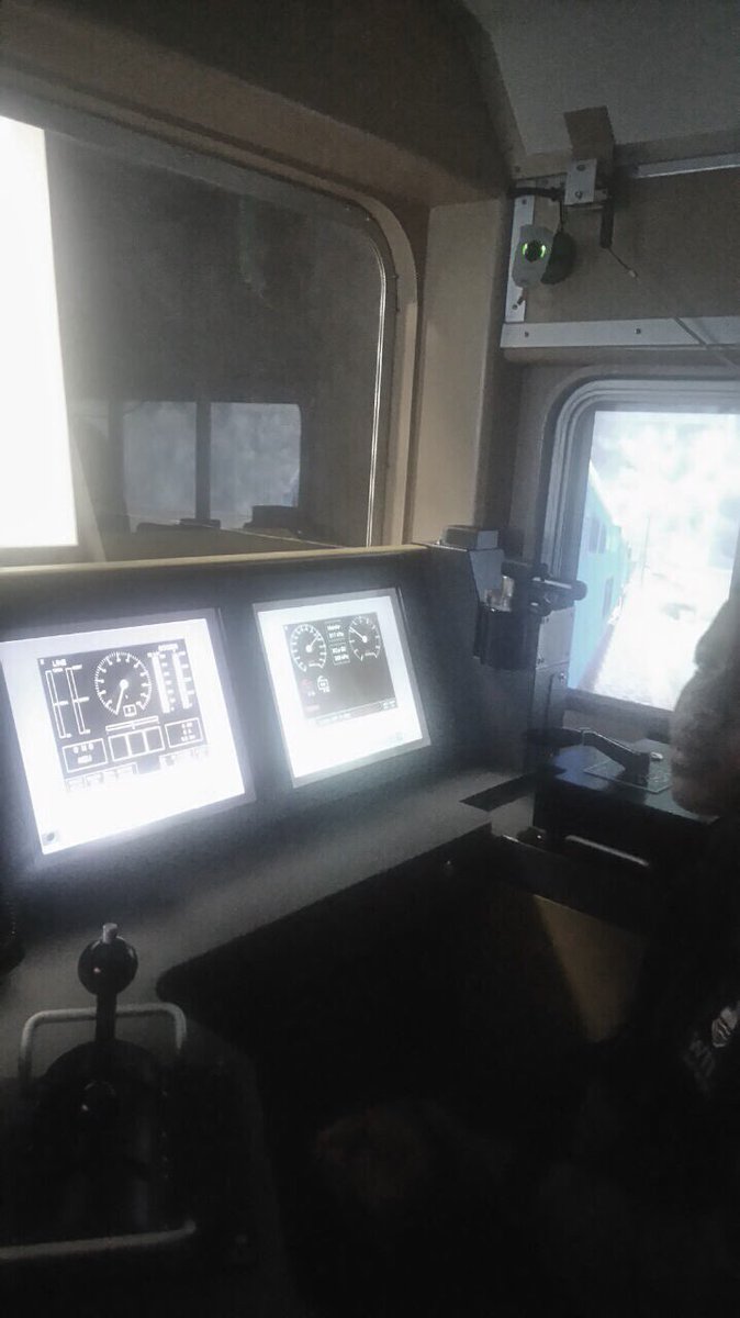 ttp_setmu's tweet photo. TTP 2017 Excursion to Transnet 💎👍🏼🚞
#TTP2017 https://t.co/c0rReA7rbU