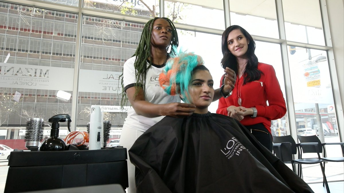 BlueWizardProd's tweet photo. Would you rock this hair do hustlers??? @SABCEducation @Official_SABC1 @Leshomo https://t.co/kTQdptqgim