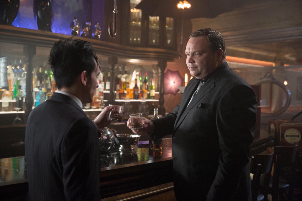 callsignclaire's tweet photo. The good old days #DailyDrew #ButchSupporter #Gotham https://t.co/UOfT3CybXw