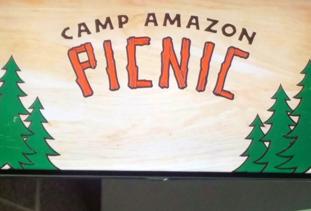 FiltaEKS's tweet photo. Jan Vrana, our franchise owner in Seattle, had the unique opportunity to service Amazon's 2017 Summer Picnic. #FiltaFry #FiltaBio https://t.co/SXI9fUxpEE