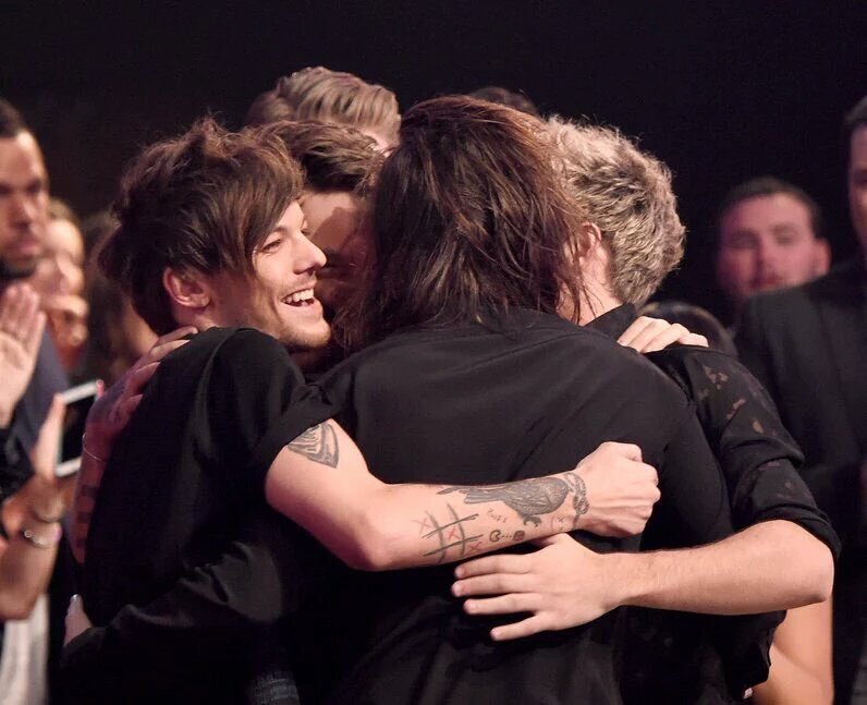 Taty1D2's tweet photo. #IMissYouOneDirection
#Promise https://t.co/ygajDLJpDX