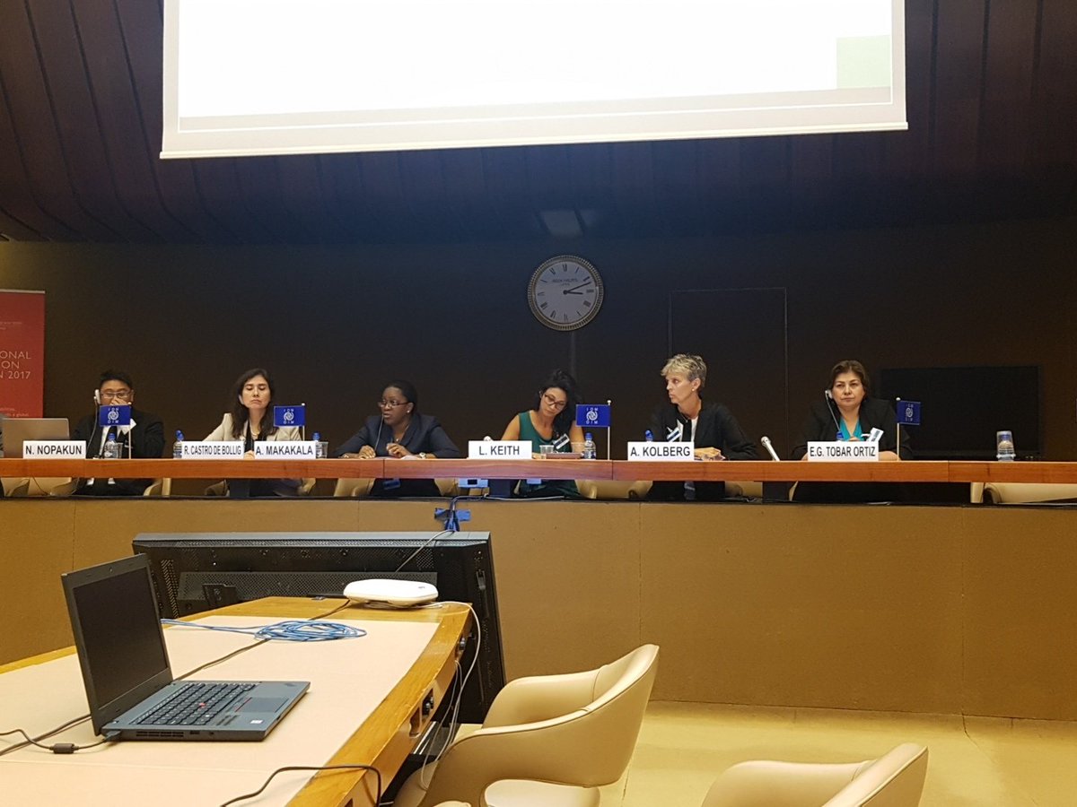 International dialogue on migration,panel Identifying migrant vulnerabilities Presentation of El Salvador Ms. Elda Gladis Ortis #migrants