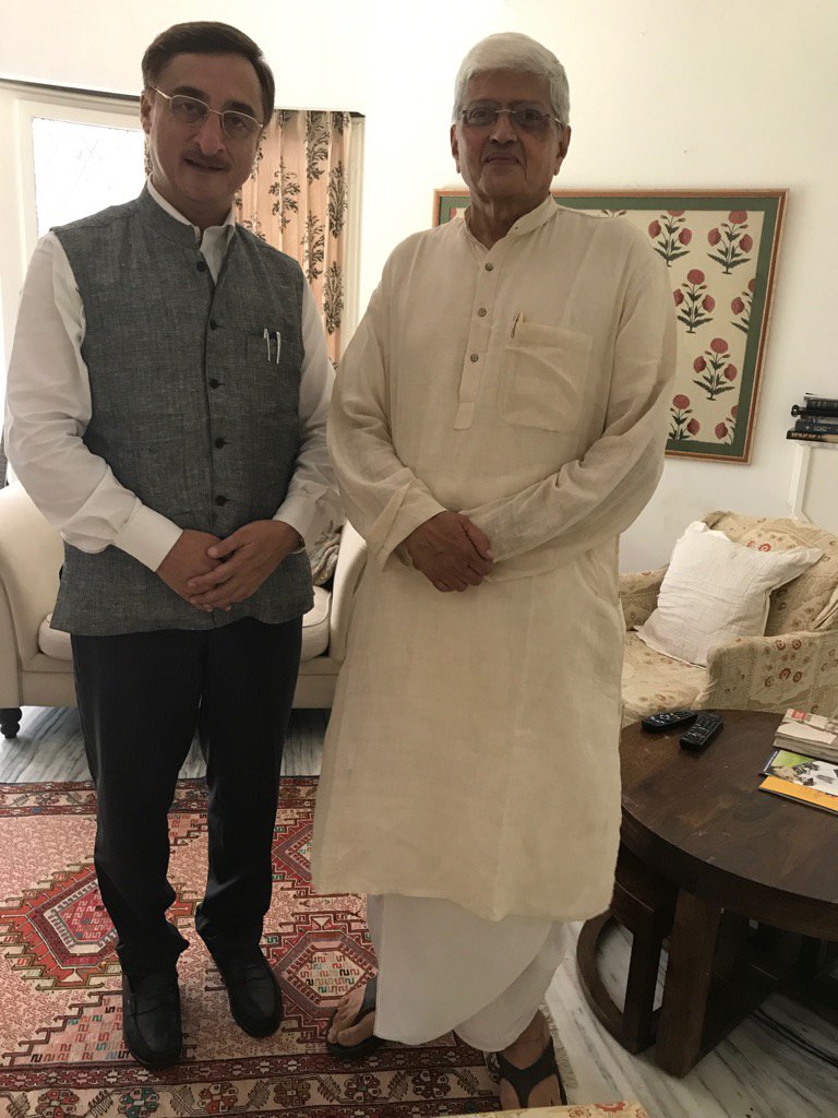 Gopal Krishna Gandhi ji - Jt VP candidate of opposition parties - leaving home to file nomination <a href="/VTankha/">Vivek Tankha</a> <a href="/INCMP/">MP Congress</a> <a href="/INCIndia/">Congress</a> <a href="/OfficeOfKN/">Office Of Kamalnath</a>