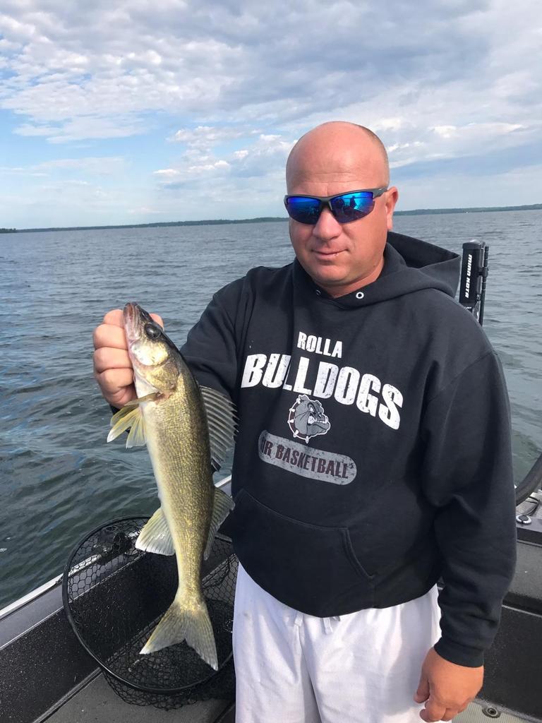 brobull's tweet photo. #traveltuesday #summerinmn #leech #cass #lake #bigwinnie #OnlyinMn #brosguideservice .com #TuesdayMotivation #TuesdayThoughts #fishing Bro https://t.co/Ngx6DBVXb5