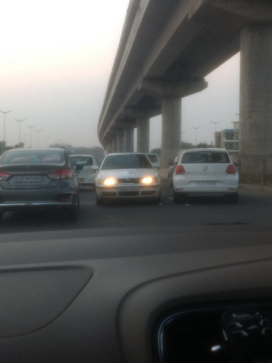 hummuskapujari's tweet photo. Gurgaon in one picture https://t.co/MDj2pXOE2h