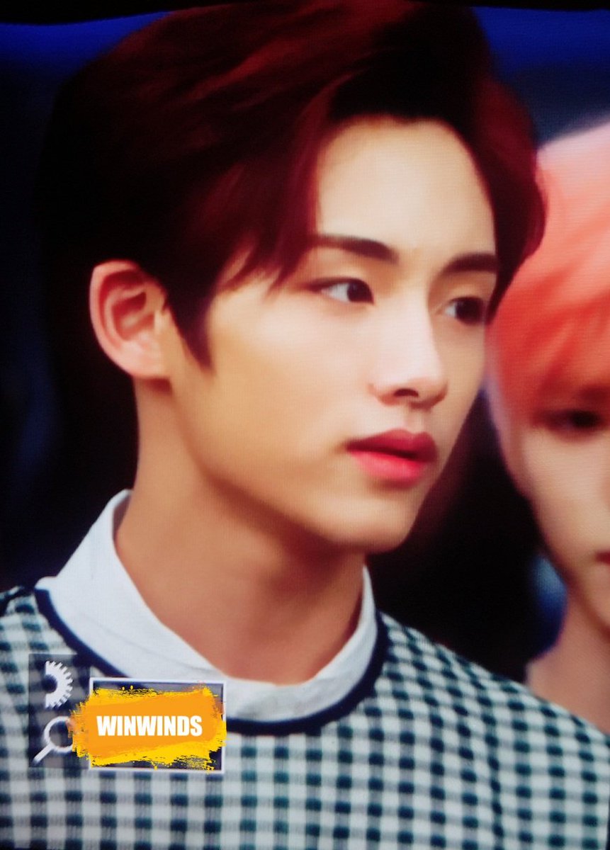 WINWINDS_C's tweet photo. 170718  #WINWIN  😇😇 https://t.co/dQJ2uS3iXe