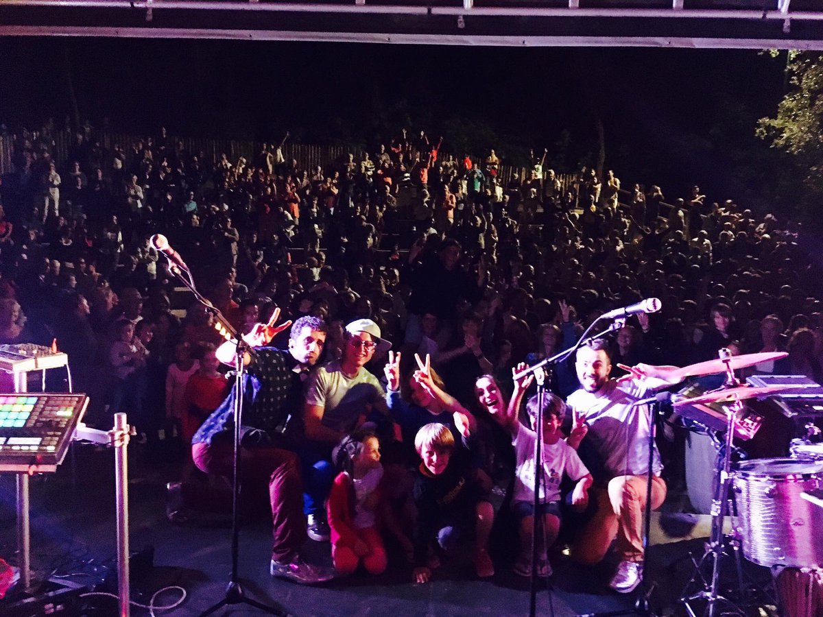 KizMusique's tweet photo. Souvenir de longeville !!! #destours #ontheroad https://t.co/xDdWorVtXw