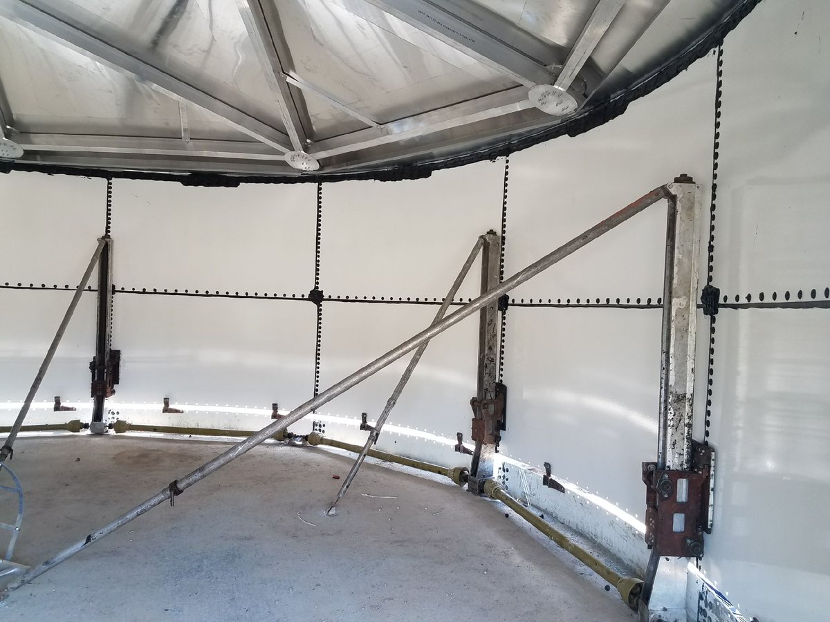 TexasAquastore's tweet photo. #TexasAquastore is constructing an #aquastore tank model 3031 holding 180,000 gallons of potable water. #glassfusedtosteel #madeinamerica https://t.co/XZW20RGWVf