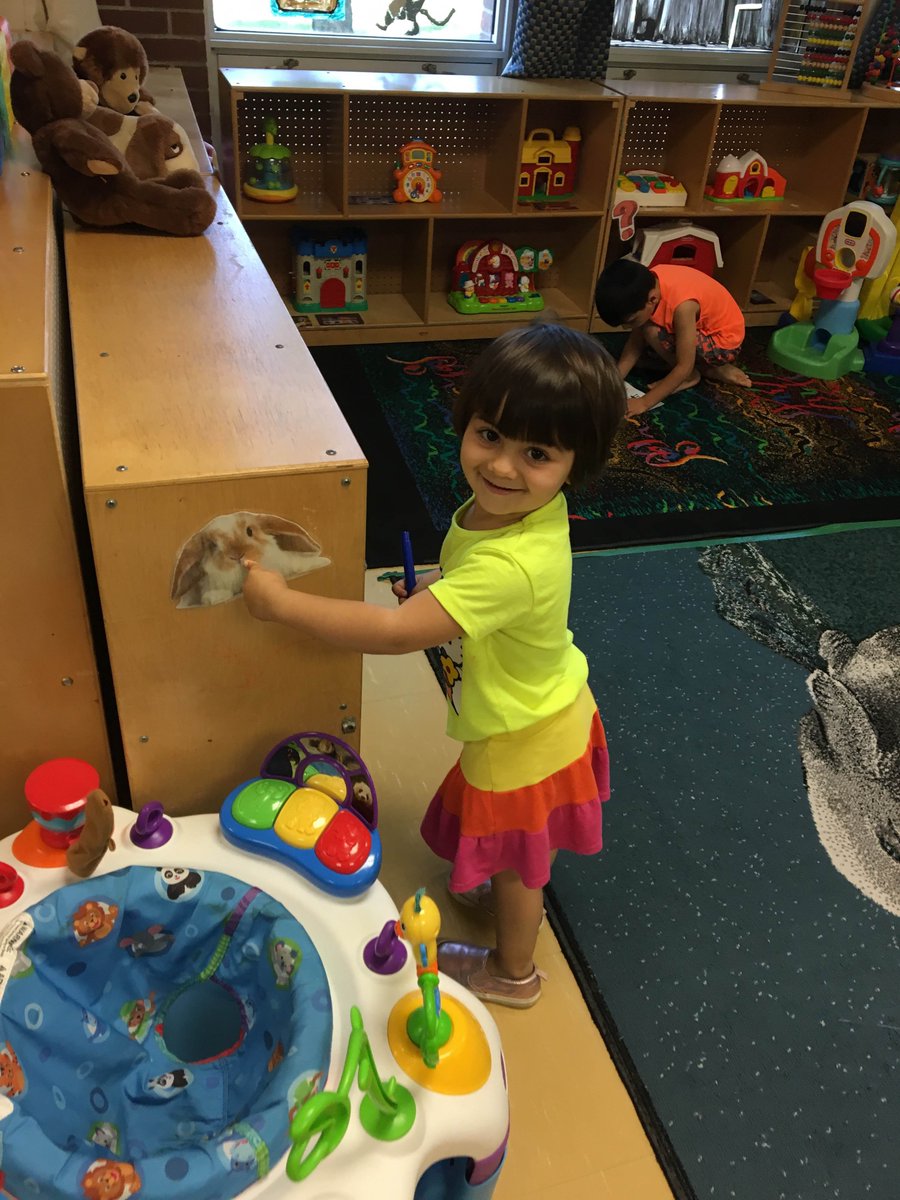 we_are_rsetgo's tweet photo. We had a great time doing an "A to Z" Scavenger Hunt at the drop-in yesterday. The kids couldn't wait to show off their completed pages! https://t.co/8qwn4VFbgo