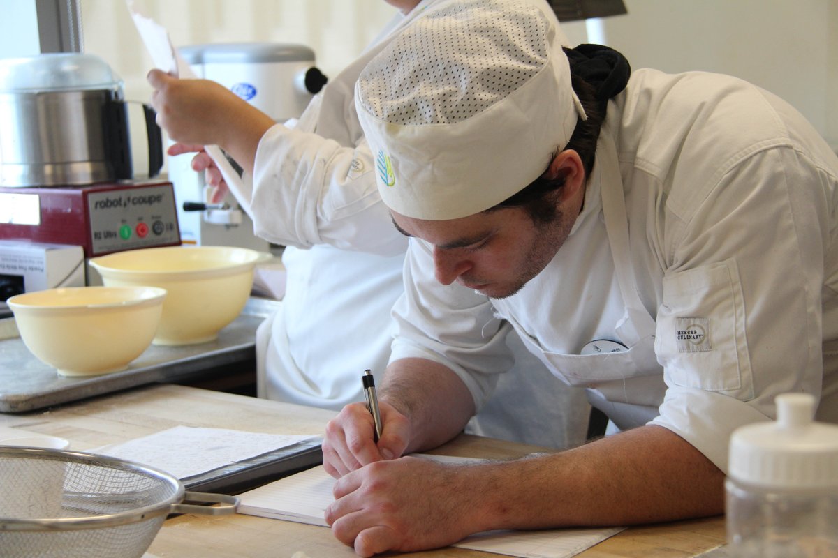 MDC_Culinary's tweet photo. Our students at #MiamiCulinary spend many hours in the kitchen acquiring new techniques to become top tier chefs in the future! https://t.co/dyi4MlA4Jh