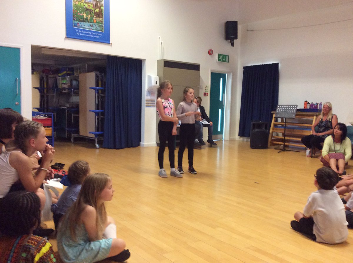 strettonsugwas's tweet photo. Lots of amazing acts @strettonsugwas in Stretton's Got Talent #bumblebees #busybees #honeybees #queensbees #workerbees https://t.co/7HGtgRiTYJ