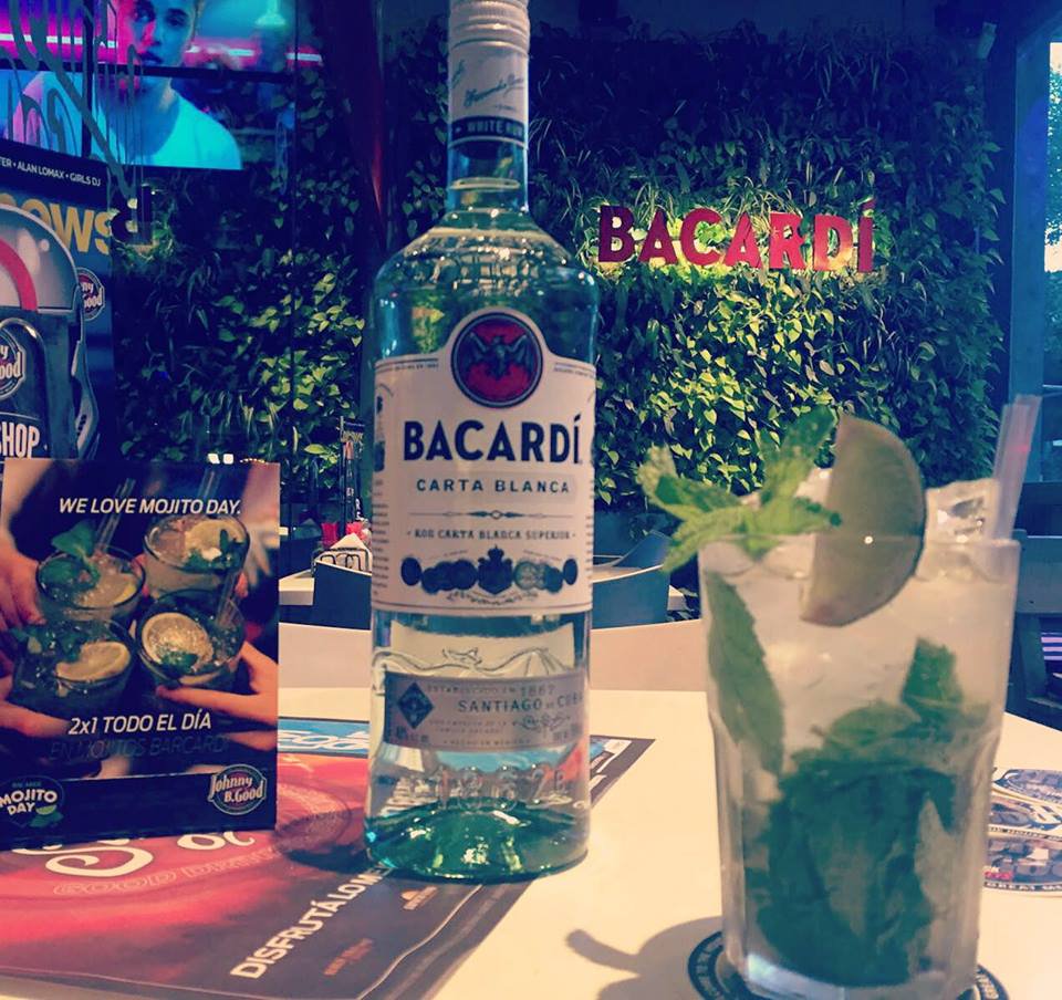 radiofonica1007's tweet image. No podés perderte el #MojitoDay en la semana del amigo (o amiga) 😆 Tenemos una mesa para vos en @JBG_rosario 🎉 RT RT!!