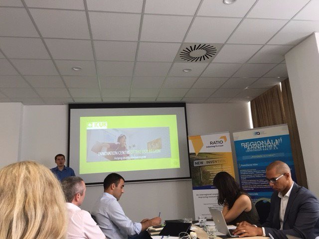 VidzemesRegions's tweet photo. Čehu pieredze iedvesmo. Reģioniem jārīkojas radošāk un izlēmīgāk savu inovāciju atbalsta programmu veidošanā #RATIOPROJECT #Prague https://t.co/mPJXqzX85P