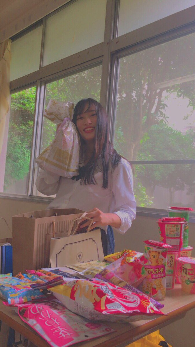umi0713's tweet photo. みんなから今日誕生日プレゼントもらいました😂
誕生日の余韻がすごい😅笑笑
私の周りの友達良い人すぎる、大好き、ありがとう😍❤️ https://t.co/GzmBB3BHFT