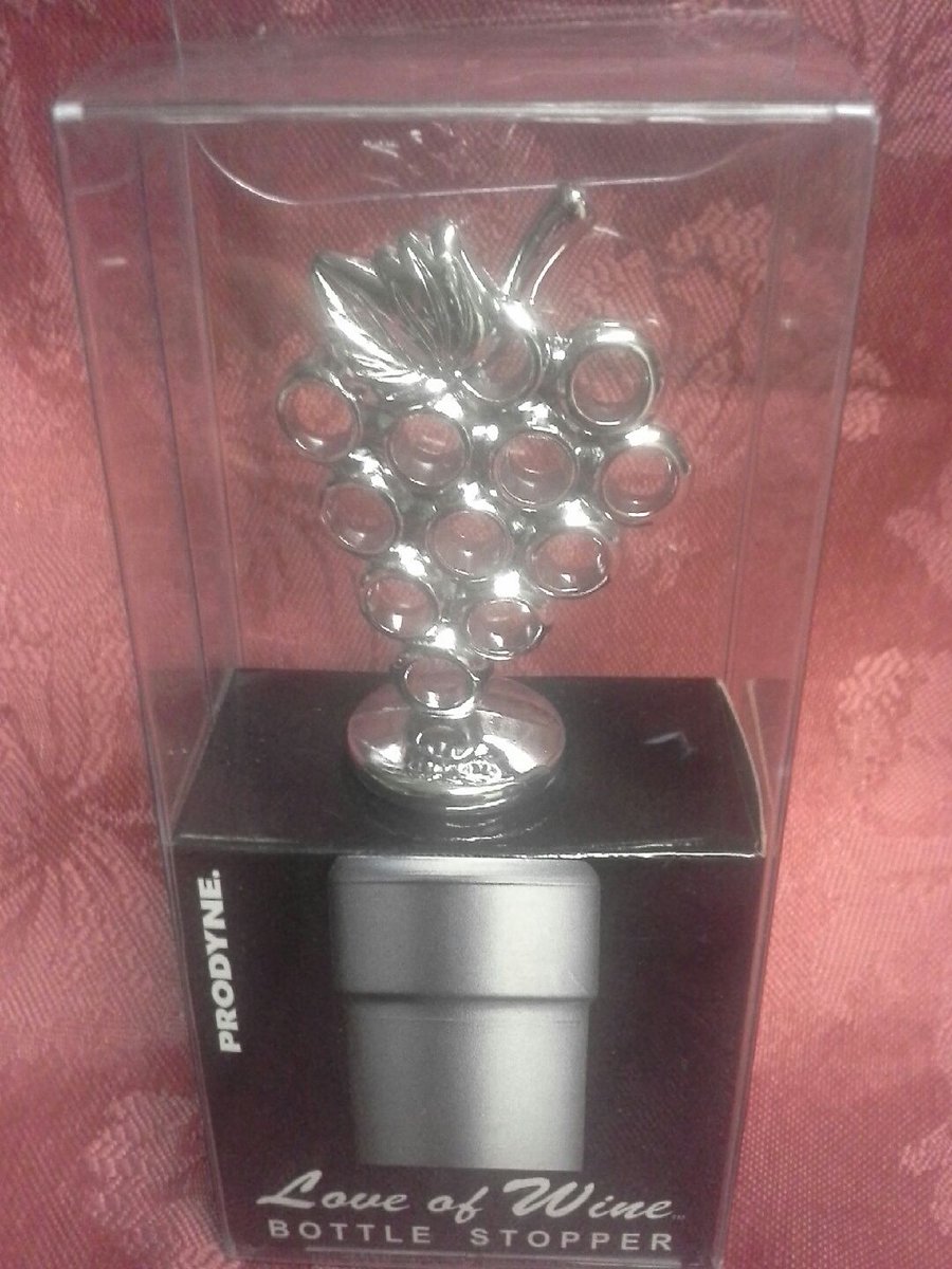 harperzcellar's tweet photo. Check out NEW LOVE OF #WINE ~ Bottle Stopper GRAPES Chrome Metal Oil Vinegar #stopper #Prodyne https://t.co/H4ETmA474K @eBay #bottlestopper https://t.co/Fi8wIN3Qzh