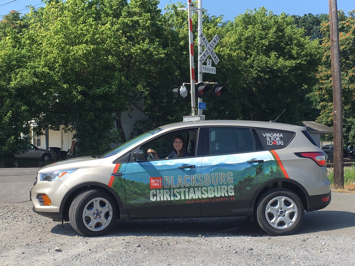 GoToMontVa's tweet photo. On the road again! Excited to be showing people our area via our car! Time to go to town! #GoToMontVA #loveva #swva https://t.co/VyrTKTb1Fj
