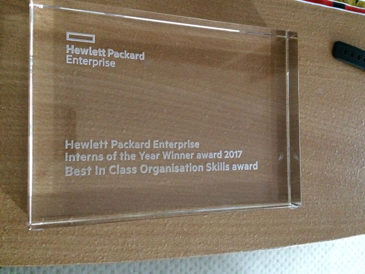 RavBumbra's tweet photo. We need 2 show achievements of female students in tech! @Khushhii360, impressive placement with @HP & picked up an award too! #TechRoleModel https://t.co/GyAZ0bsW0Z