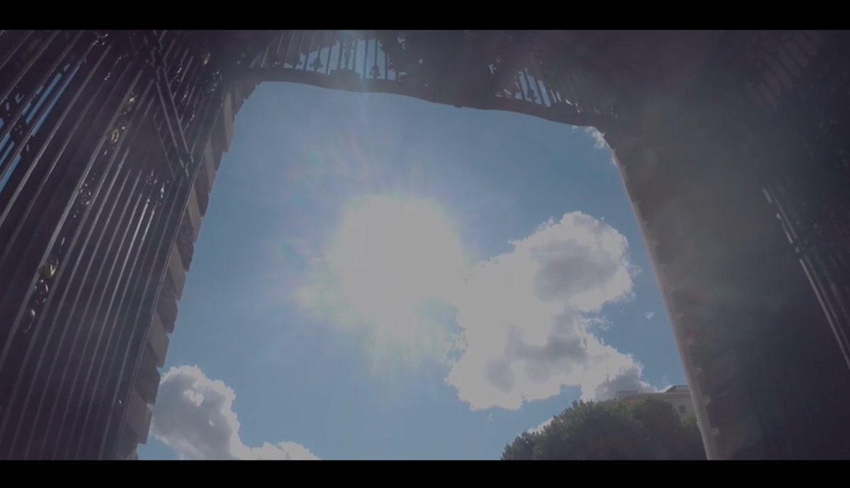 fixingustv's tweet photo. A beautiful sight #admiraltyarch #fixingdad #RideLondon #GetFixing #10days https://t.co/P0pc4ndGn3