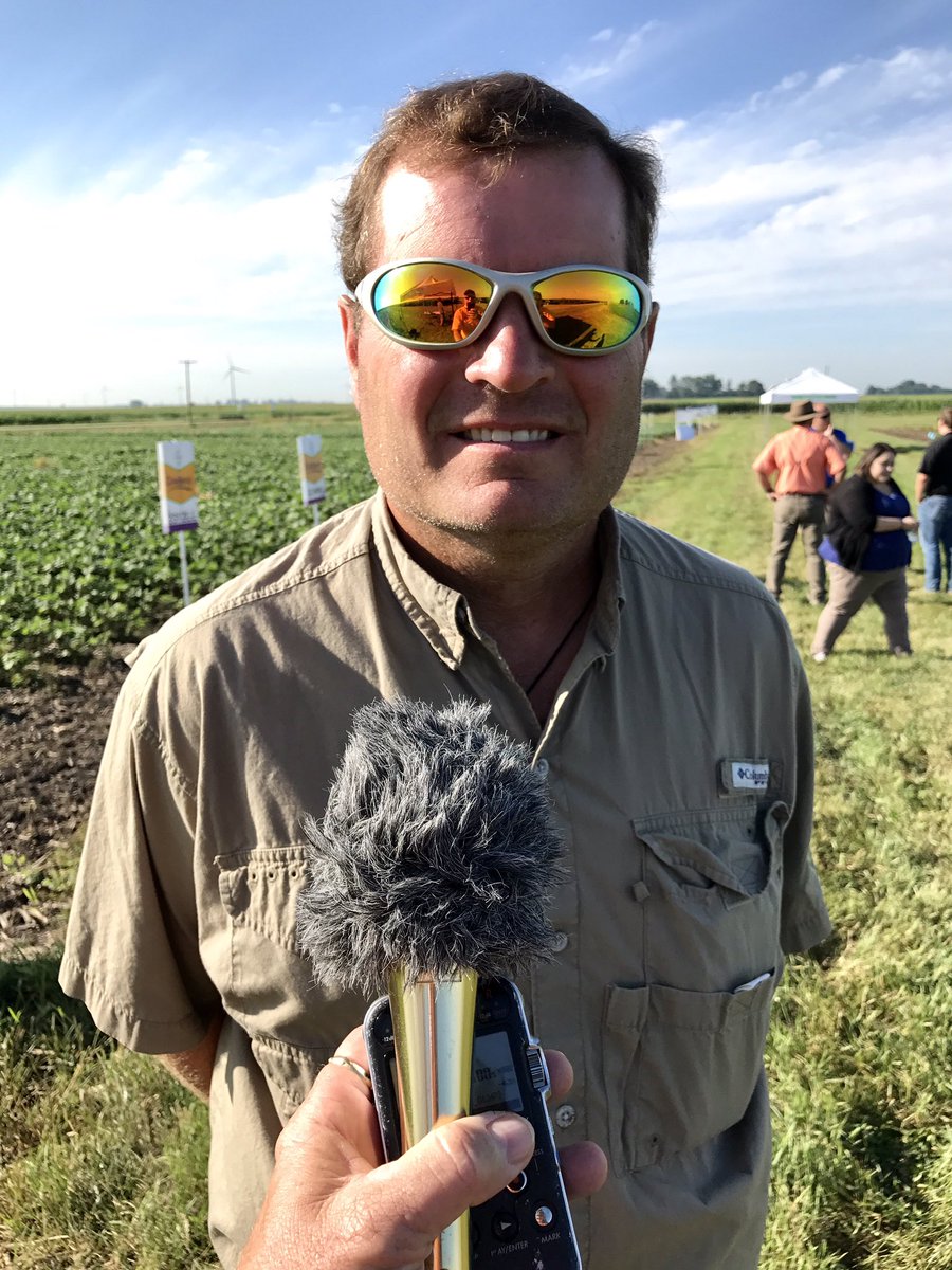 AgriBlogger's tweet photo. The #GoldenZimmCommMicrophone at work during #BayerShowcase. 5 interviews so far! https://t.co/w8n218tLR3