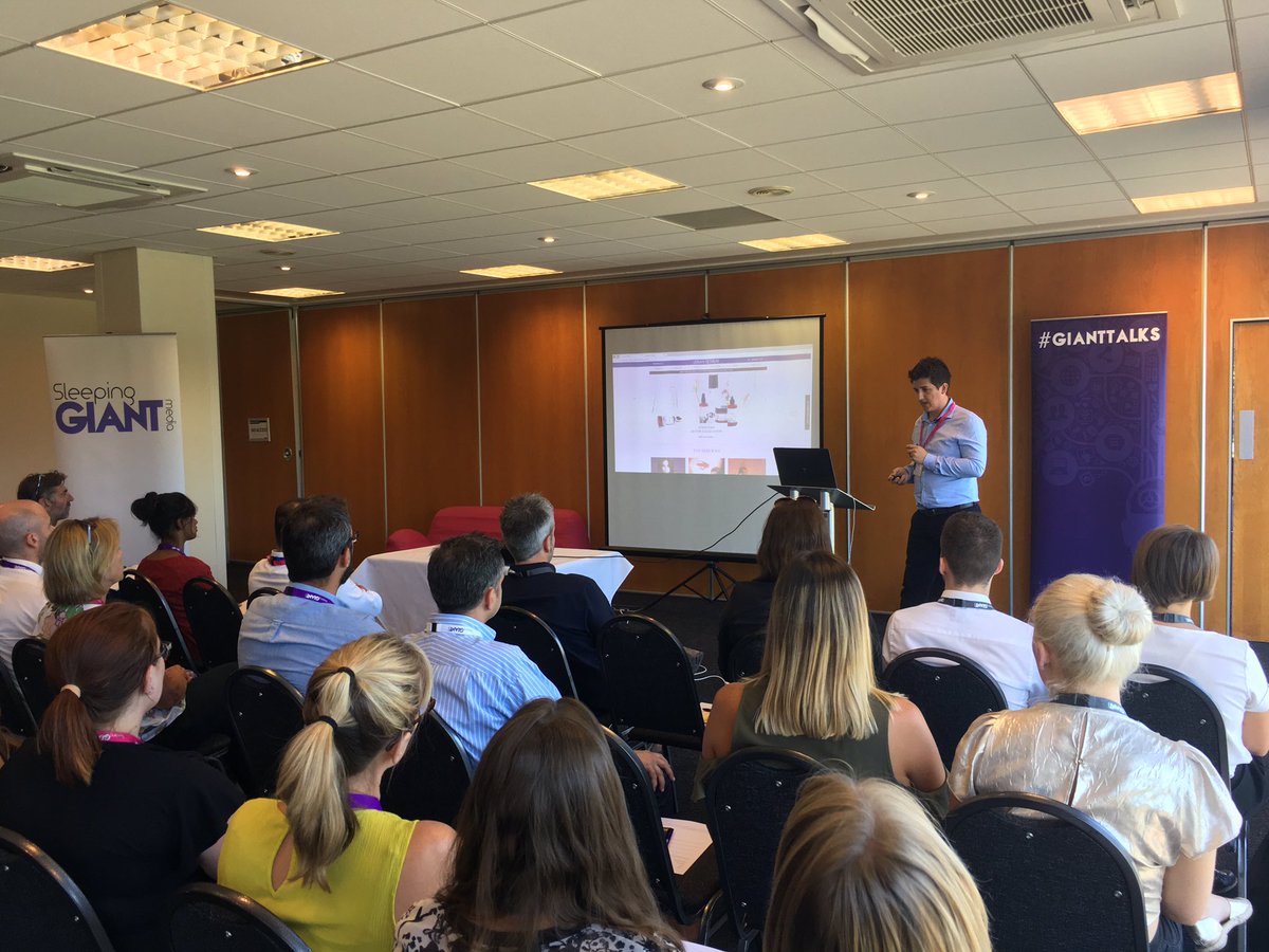 AnthonyKlokkou's tweet photo. Alex from @interactivered talking through web platforms at #GIANTtalks https://t.co/TyIEnSmidN